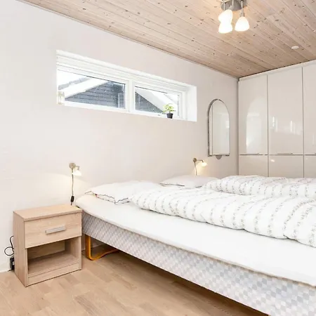 בית נופש 6 Person Holiday In B Rkop