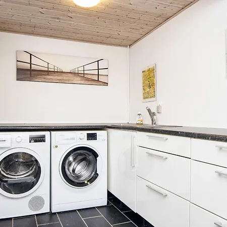 6 Person Holiday In B Rkop בית נופש